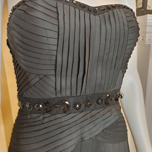 BCBGMAXAZRIA STRAPLESS BEADED FEATHER-HEM DRESS, BLACK 4 - Picture 2 of 13